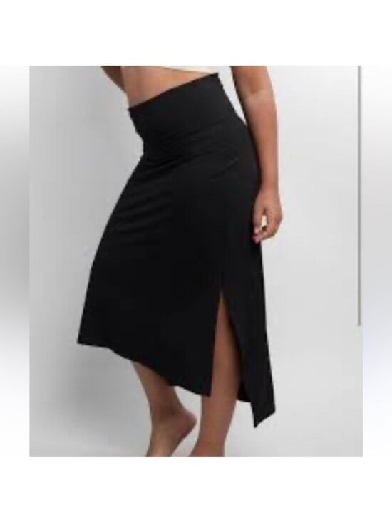 Savvi Dresses & Skirts - Savvi medium Black Midi Skirt W/ Side Slit Stretch high waist (CC1044)